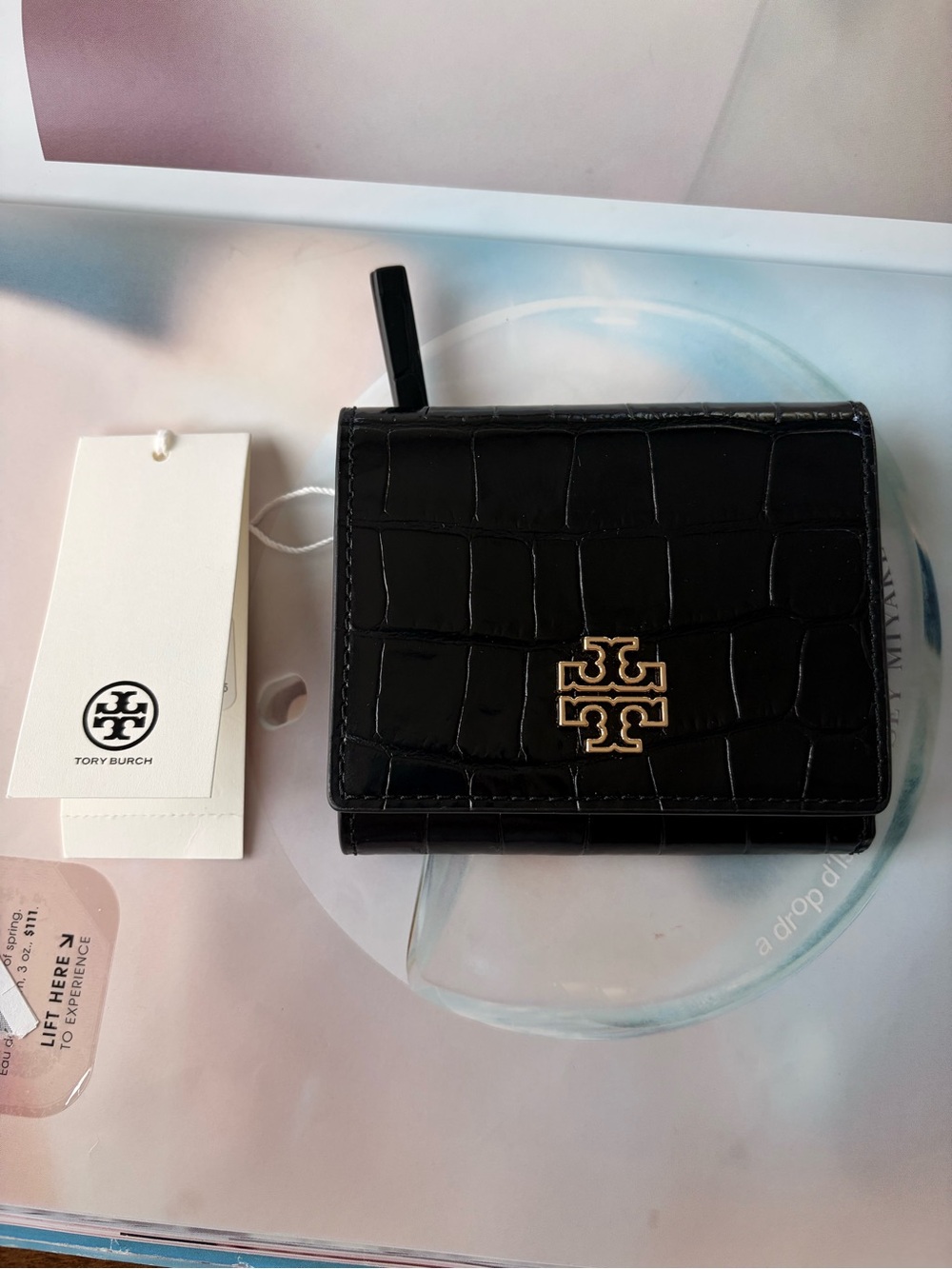 [TORY BURCH] BRITTEN EMBOSSED COMPACT WALLET 164019 1024 001 BLACK new with tag